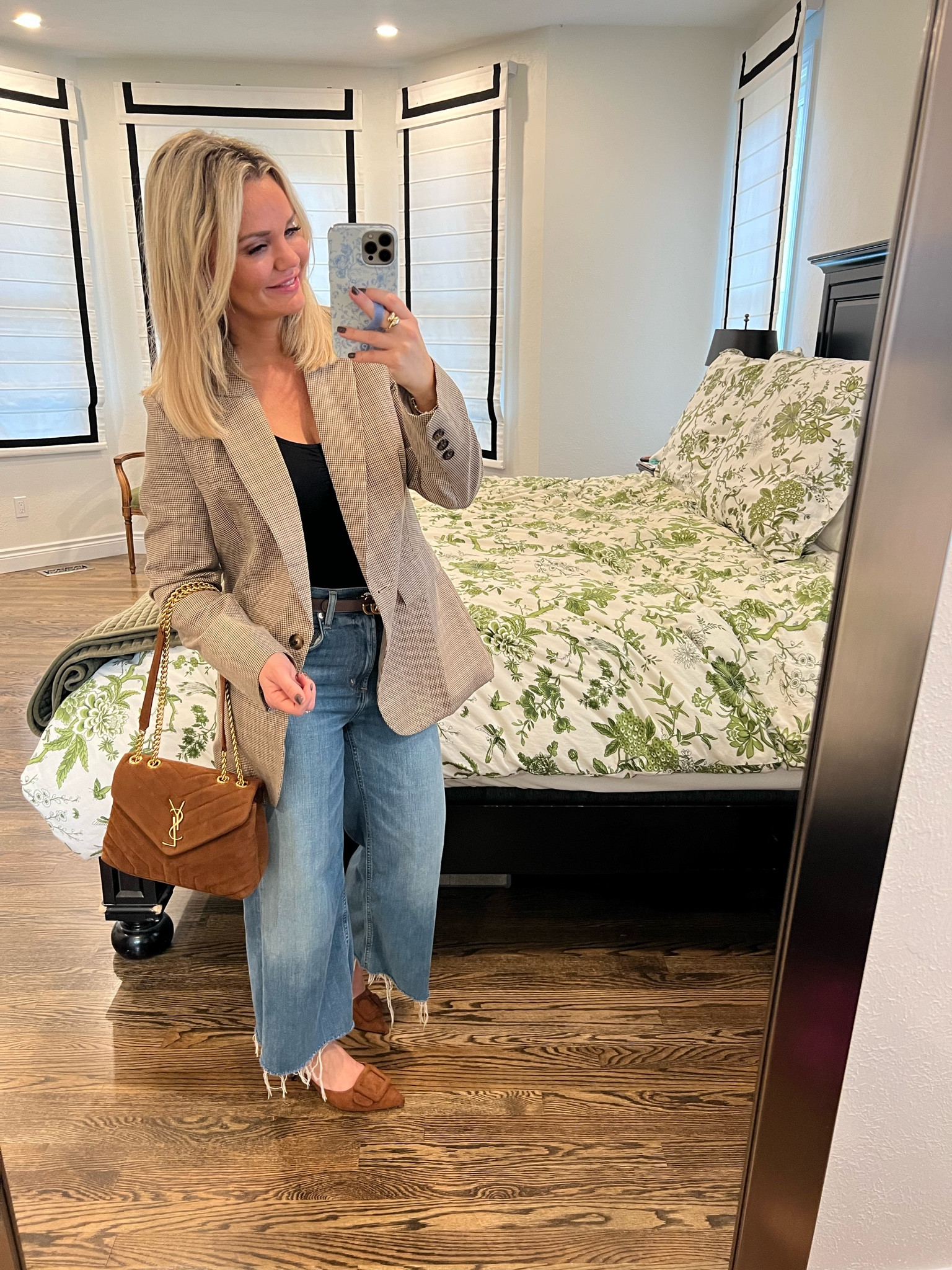 Perfect Fall outfit. Wear to work, dinner or drinks. 🤎 Great for Thanksgiving too. 
Sizes up in the plaid blazer. Wearing a  medium 
Jeans TTS wearing 25
Tank size small   



#LTKSeasonal #LTKStyleTip #LTKHoliday