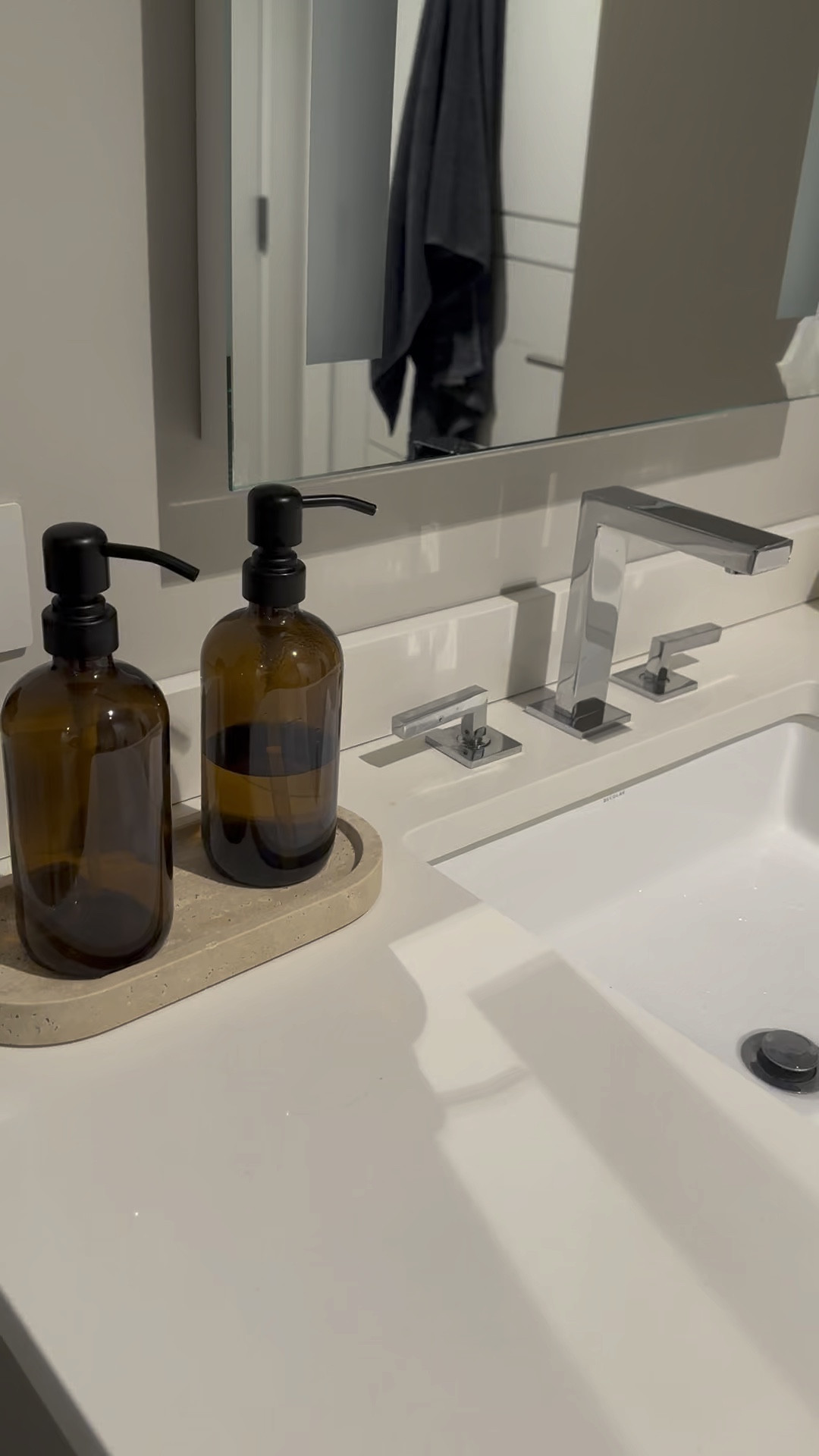 Little updates can really make a space feel new :)

#LTKSeasonal #LTKHome #LTKFindsUnder100