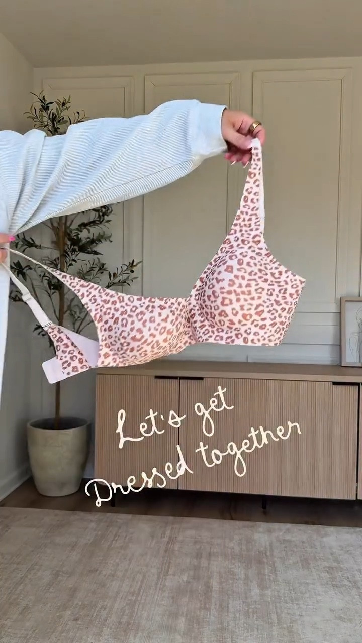 Grwm with my favorite everyday $20 bras! Say “LOVE” and I’ll send you a dm with the details! 

Grwm, amazon bras, amazon bra finds, best amazon bra, seamless bra amazon, no underarm bulge bra, smoothing bras for women, wireless bra support, comfortable everyday bra, no show bra amazon, t shirt bra amazon, viral amazon bras, amazon fashion finds, amazon must haves women #oeak #oeakbras