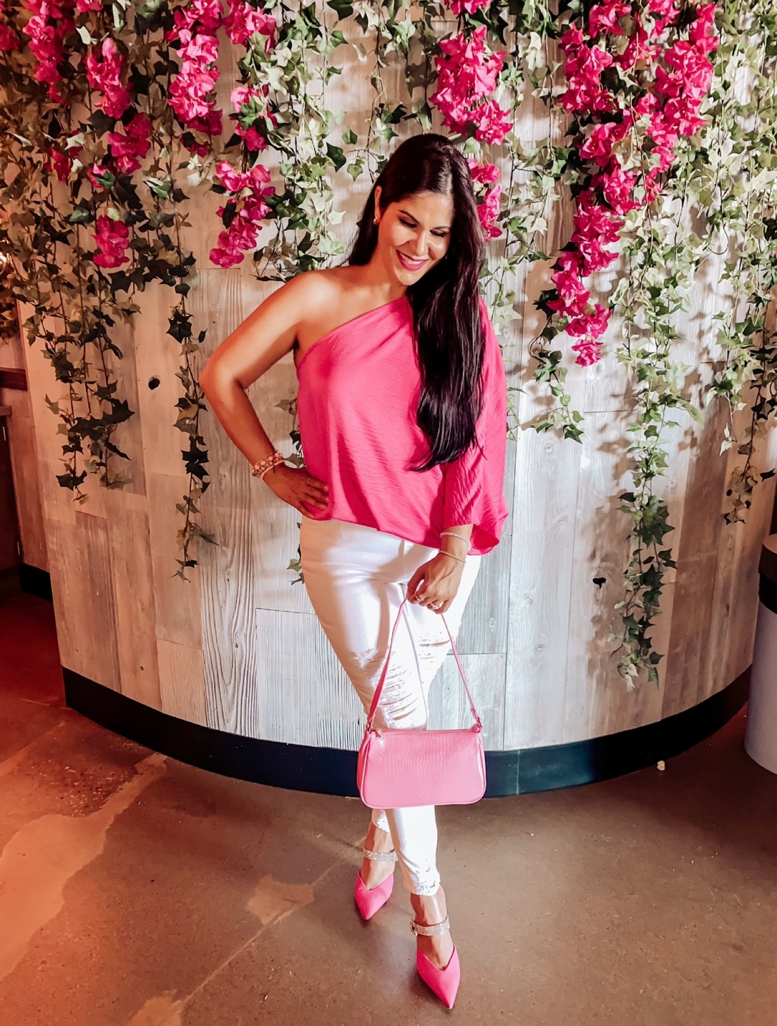 The dinner night out look you didn’t know you needed! 😻💖💖🥰🙌🏼

#LTKshoecrush #LTKstyletip #LTKbeauty