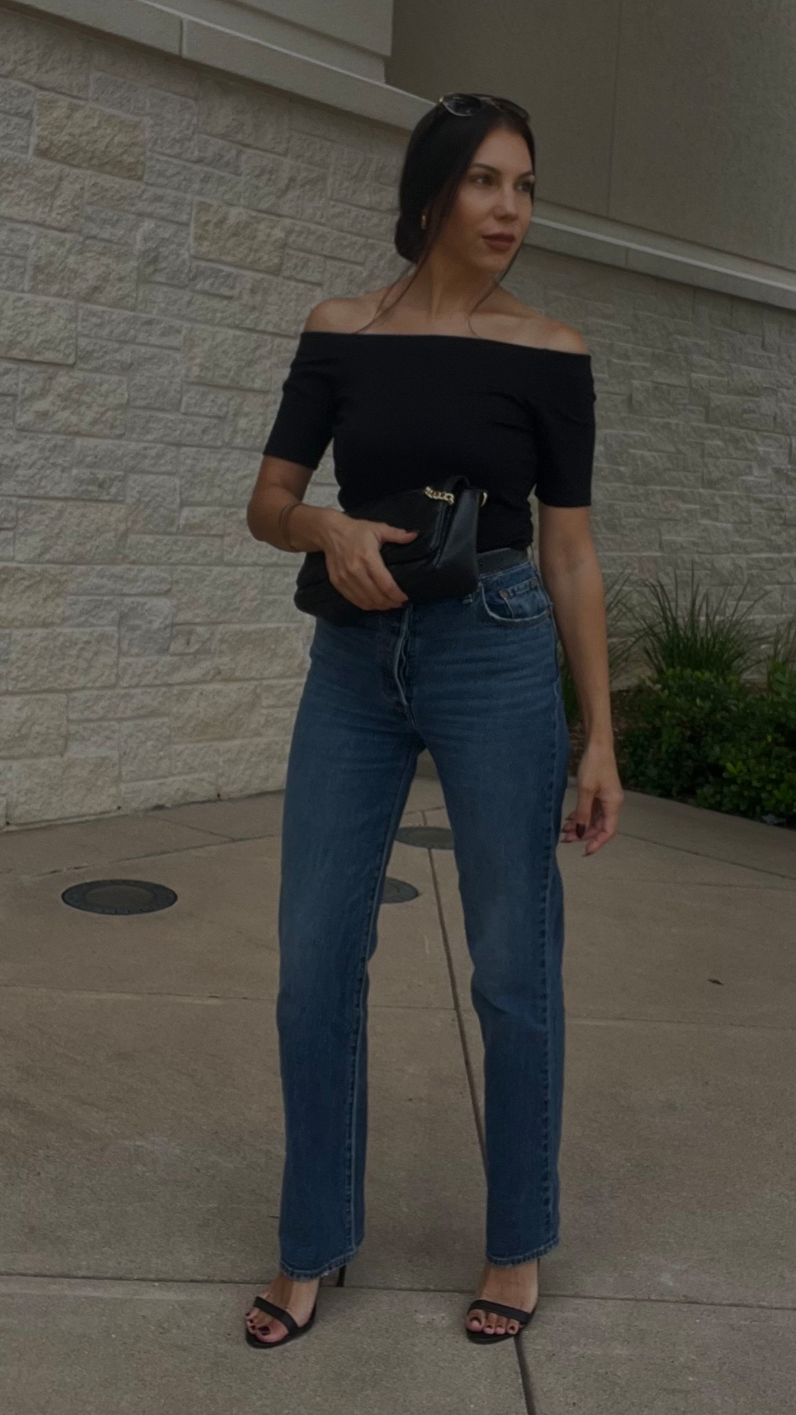 Showing off the collar bones 

#LTKStyleTip #LTKFindsUnder50