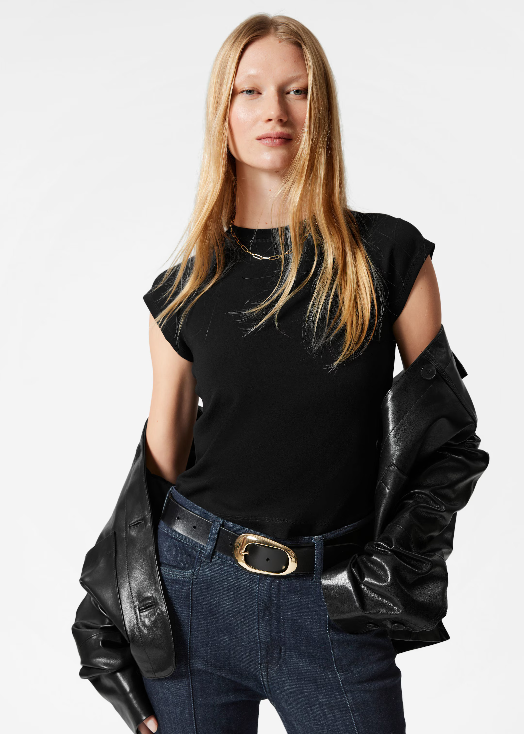 Cap-Sleeve T-Shirt - Black - T-shirts - & Other Stories GB | & Other Stories UK