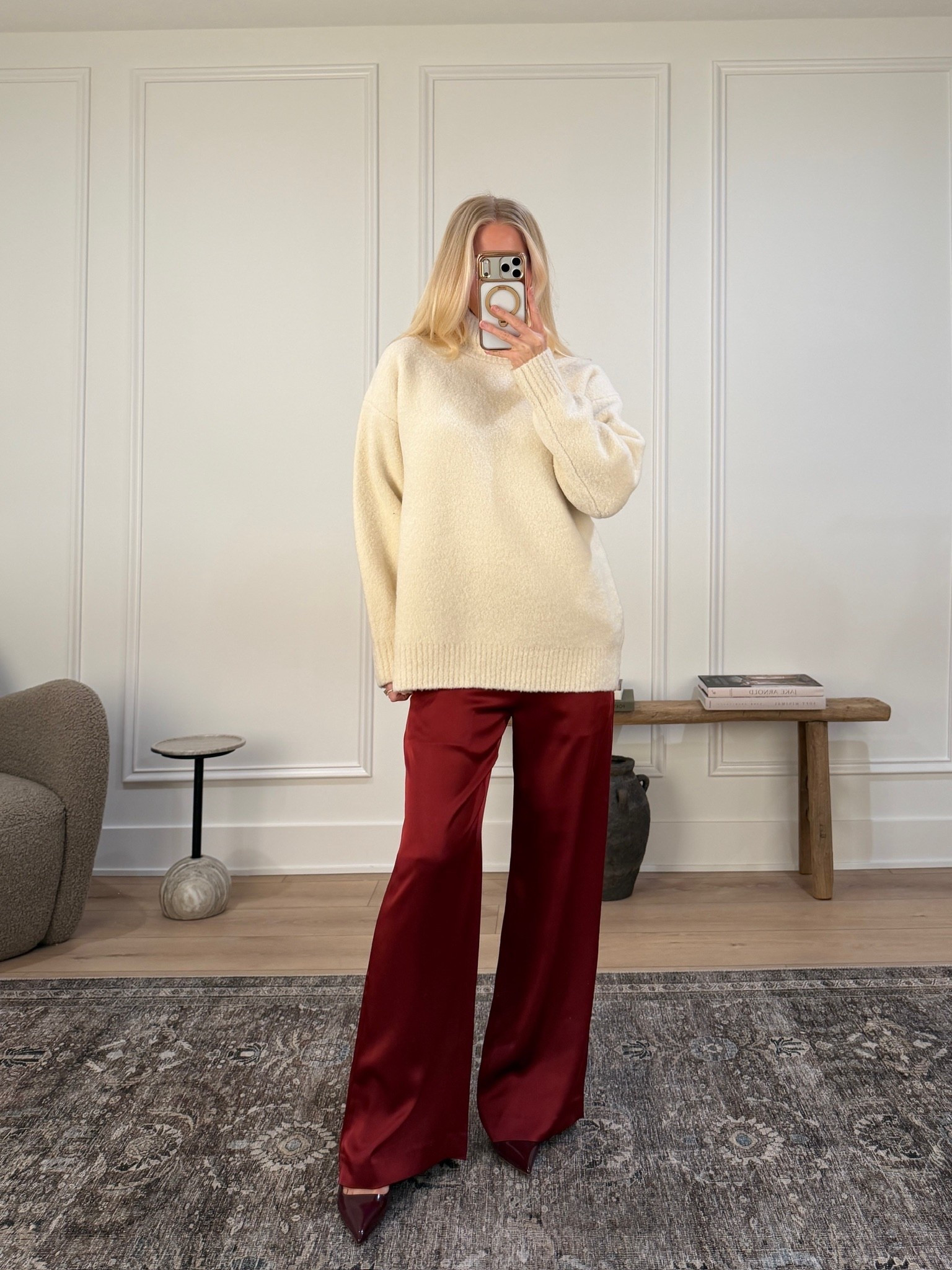 Wearing a medium in sweater (light birch), small in pants (cordovan), shoes are tts! #kathleenpost

Christmas Day outfit, holiday look, holiday event outfit, Christmas brunch, satin pants outfit

#LTKootd #LTKHoliday #LTKSeasonal