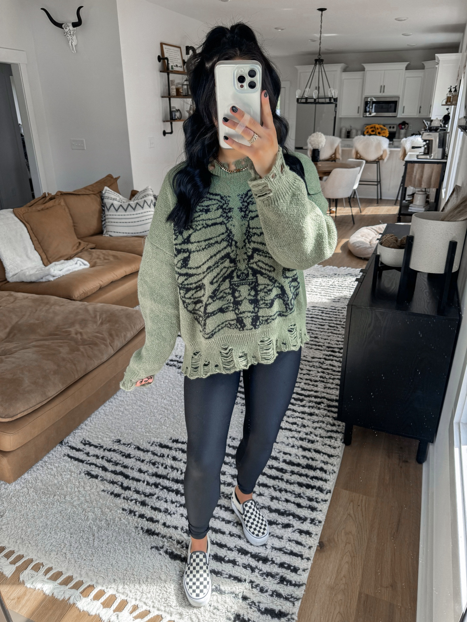 Edgy Fall Outfit 🖤

Sweater — medium
Leggings — small

You can never go wrong with an oversized sweater & some faux leather leggings 👏🏼 I sized up one in this skull sweater for a looser & longer fit (it’s also perfect for spooky season & does come in other color options!) These faux leather leggings are the PERFECT inspired version for the spanx at a cheaper price point! Finished off this look with my platform checkered vans (they’re one of my most worn shoes) 🖤



#LTKFindsUnder100 #LTKShoeCrush #LTKFindsUnder50