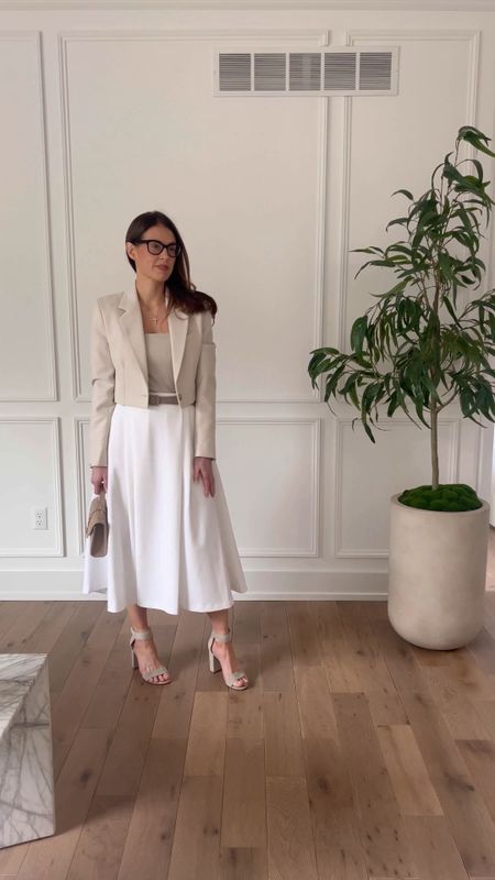 Aritzia | High Waisted Midi Skirt

High waisted skirt with pleated front and pockets. Drapes beautifully. Spring fashion. 

Easter dress. Easter outfit. Spring outfit. Neutral style. Neutral fashion. Blazer. Dress. Body con. Basics  

#LTKVideo #LTKstyletip #LTKworkwear