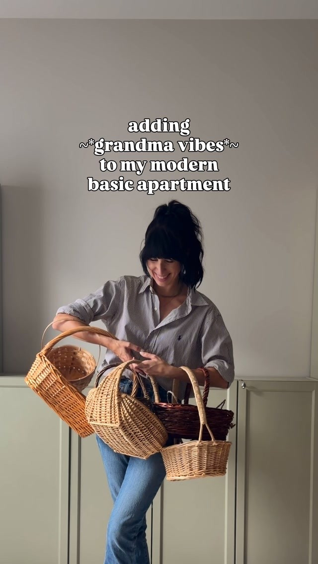 officially a crazy basket lady 🧺

#cozyhomedecor #cottagecore #apartmentdecor 

.
.
.
.
.
.
I’m Josie Davis, a stylist and life long thrifter living in Philly. I share ways to curate a home and closet you love. Everything from adding character to a modern apartment with thrifted gems, to re-discovering your personal style in your 30s. Here to help you romanticize your life every day. 

Apartment therapy, diy apartment, apartment friendly, renter friendly, character, cozy home decor, cute apartment, rom com apartment, baskets, grandma core, thrifted home decor