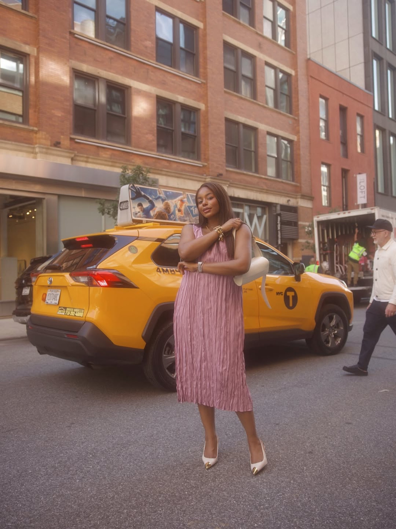 A New York moment wearing Lafayette 148! The prettiest lilac midi dress styled with a cream Jil sander handbag. Love this girly and feminine dress that’s perfect for adding pastels into your fall wardrobe’ … For more links to melissa murrell, wedding guest dress, georgia louise1, personalstyling, string bikini, courtney wears, whattowearfor, invest in style, missy elz, summer sweater, follow me on LTK! ✨

#LTKStyleTip #LTKNYFW #LTKSeasonal