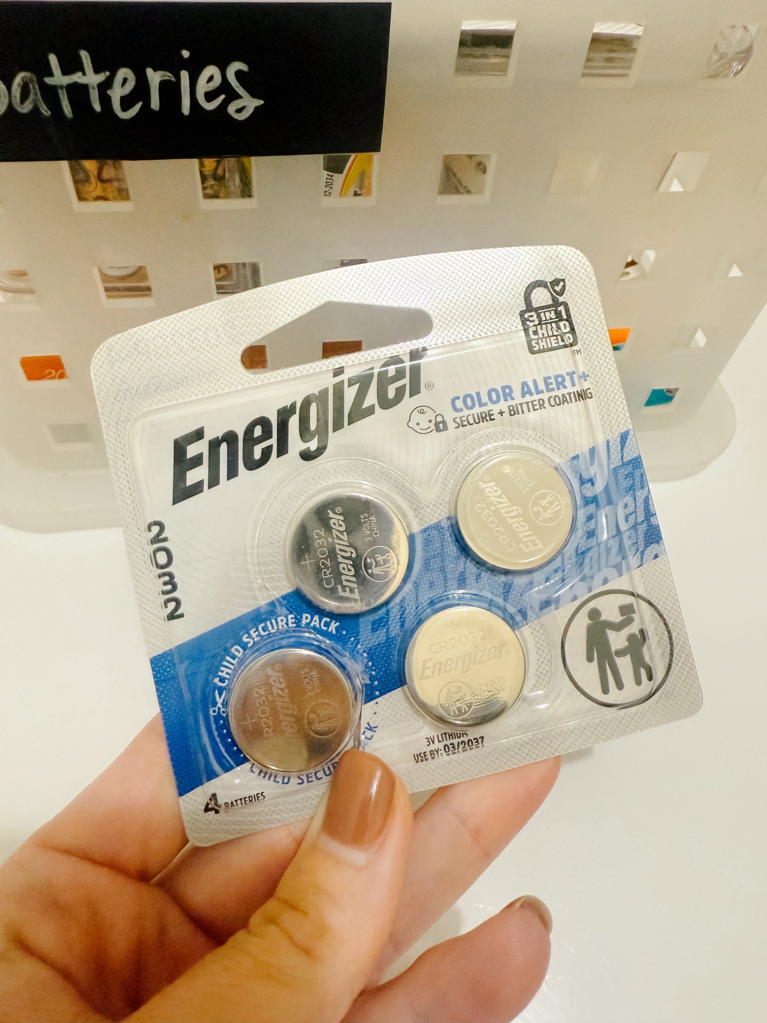 #ad #SponsoredByEnergizer #Target #TargetPartner @target @energizer 

Energizer®️ 3-in-1 Child Shield™️ Coin Lithium Batteries have 3 layers of defense including Color Alert Technology that dyes the mouth blue after coming in contact with saliva to alert caregivers to act fast. 

#LTKFamily #LTKKids