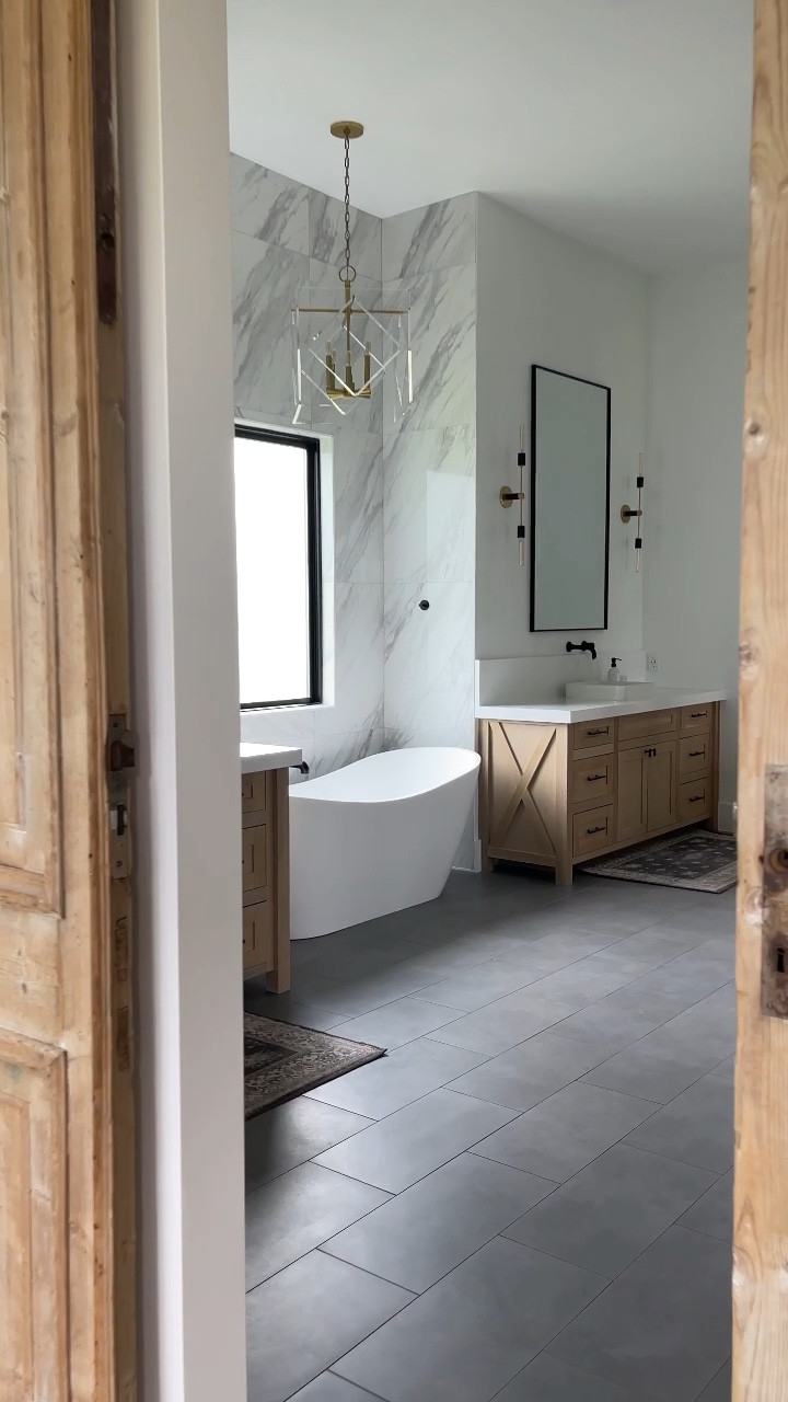 Simple and clean modern bathroom.

#LTKhome