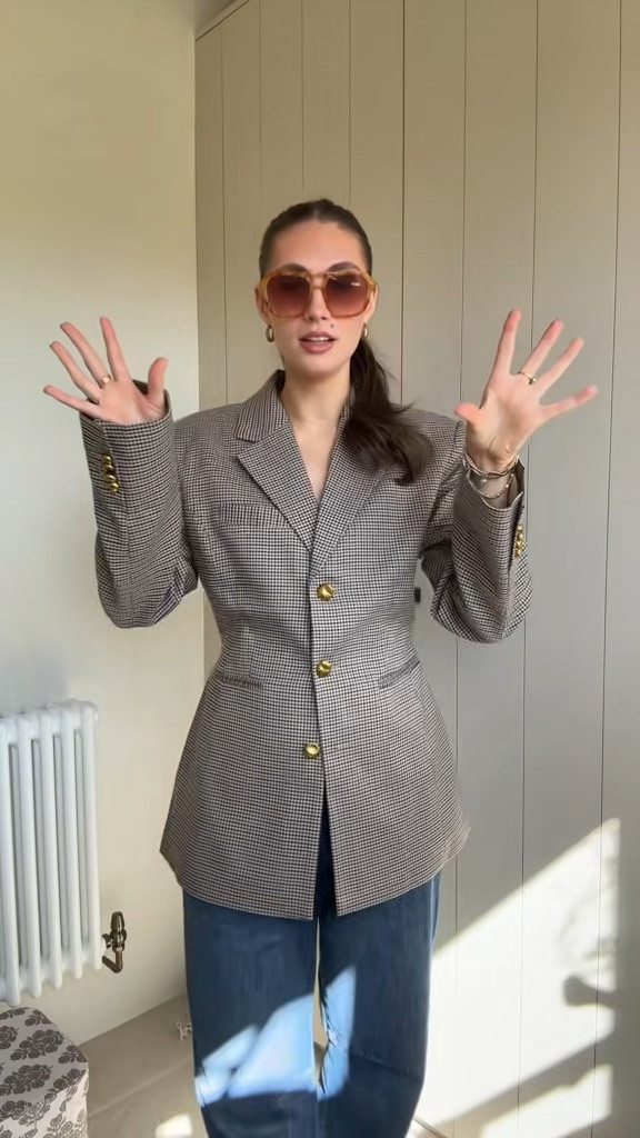 The ULTIMATE blazer from Meshki 😍

#LTKuk #LTKworkwear #LTKsummer
