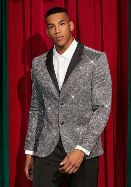 Men’s NYE sparkling blazer from SHEIN on sale under $20!

#LTKSeasonal #LTKHoliday #LTKmens