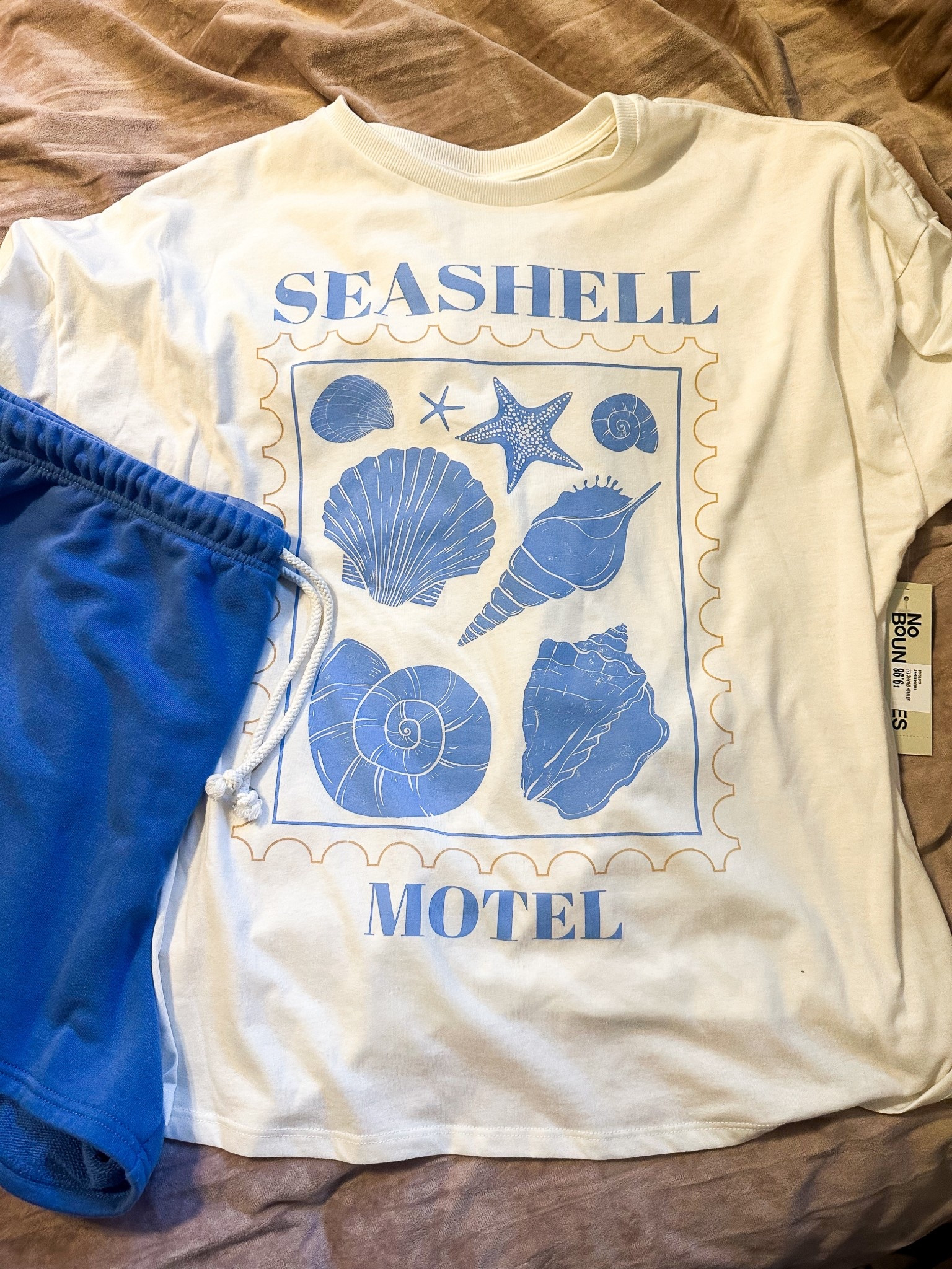 easy summer ‘fit 🐚 $10 tees from Walmart & terry shorts from nuuds 💙

#LTKPlusSize #LTKMidsize #LTKootd
