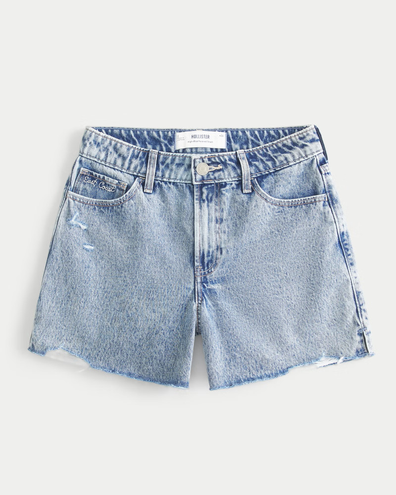 High-Rise Medium Wash Shell Embroidered Baggy Denim Shorts 5" | Hollister (US)