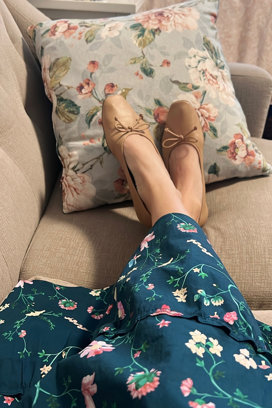 Nude ballet flats for women. Amazon finds. Amazon fashion. Fall fashion. Fall shoes
.
.
.
…. 


#LTKunder100 #LTKstyletip #LTKshoecrush