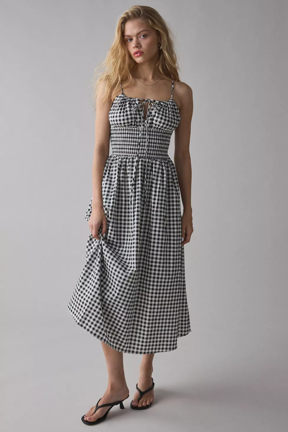 Glamorous Gingham Tie-Front Smocked Midi Dress | Urban Outfitters (US and RoW)
