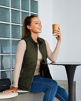 Argstar Women's Vest, Quilted Lightweight Zip Pockets Padded Gilet (XS-2XL) | Amazon (US)