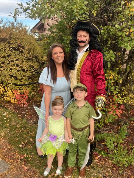 Family Halloween Costumes | Peter pan and Tinkerbell costume | cosplay | Halloween dress up outfits | Girl dress up | Boy dress up | Captain Hook Costume | Wendy Costume | Matching Family Costume

#LTKfamily #LTKkids #LTKHalloween