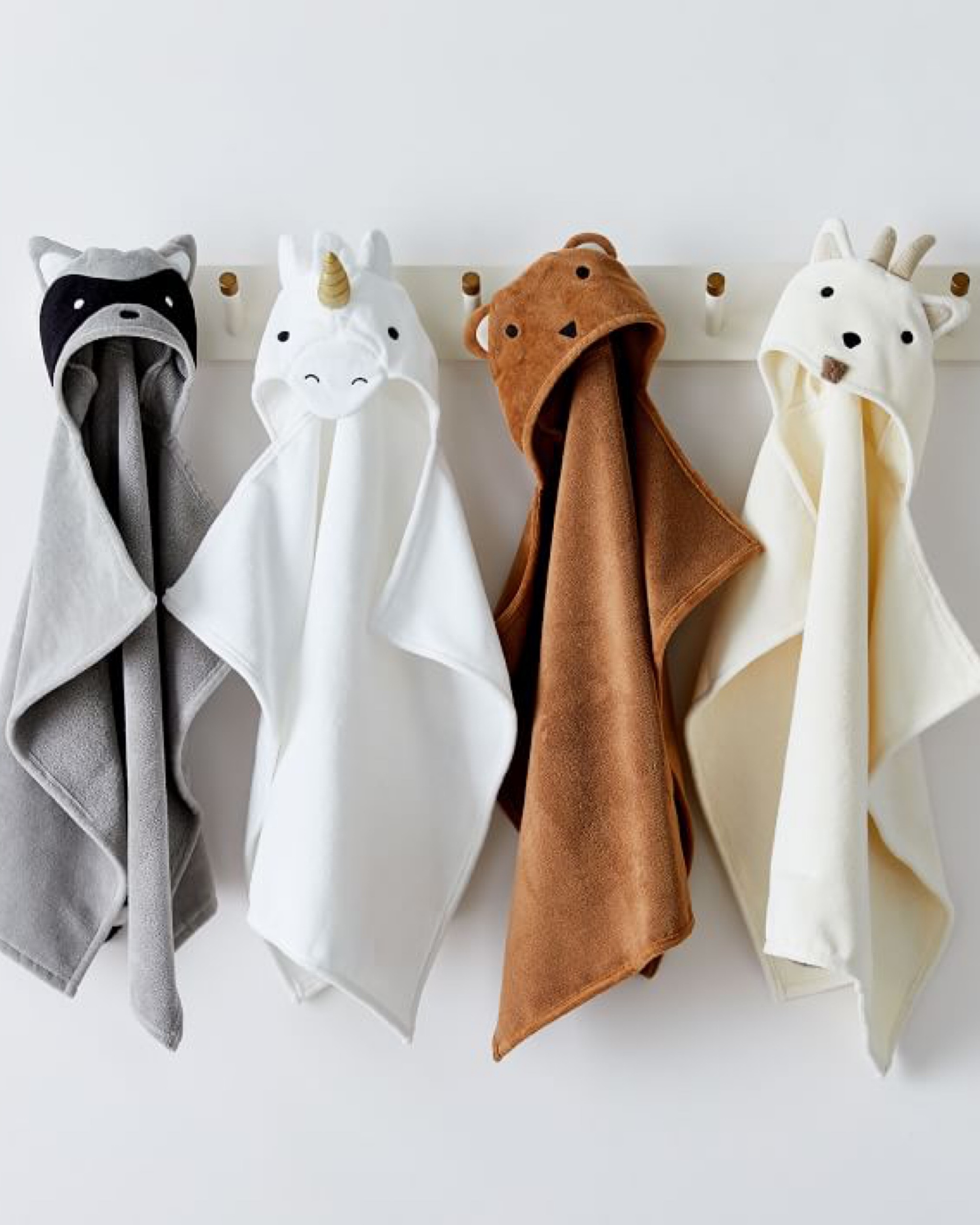 ✨LIMITED TIME SALE✨ Animal Bath Wraps. Made of soft cotton terry with adorable face and ears on the hood. Perfect for gifts and can be used for swimming and bath time.
More amazing deals linked.

#LTKfamily #LTKSale #LTKkids