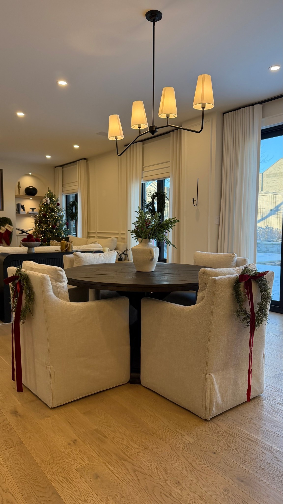 Wayfair Canada came to the rescue when I decided it was time for a new kitchen table right before the holidays! I’m in love with the solid wood table and upholstered chairs 
@wayfaircanada  #wayfaircahome #wayfaircapartner


#LTKholiday #LTKsale #LTKhome
