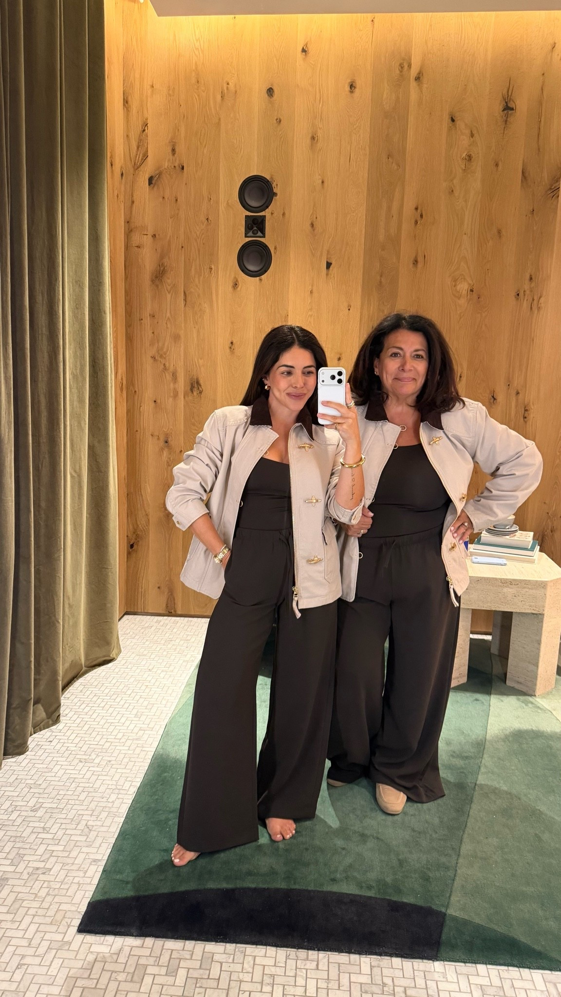 Vanessa:
Jacket - XS
Top - XS
Pants - S
Gina:
Jacket - XL
Top - XL 
Pants - XL

#LTKfall #LTKworkwear #LTKtravel