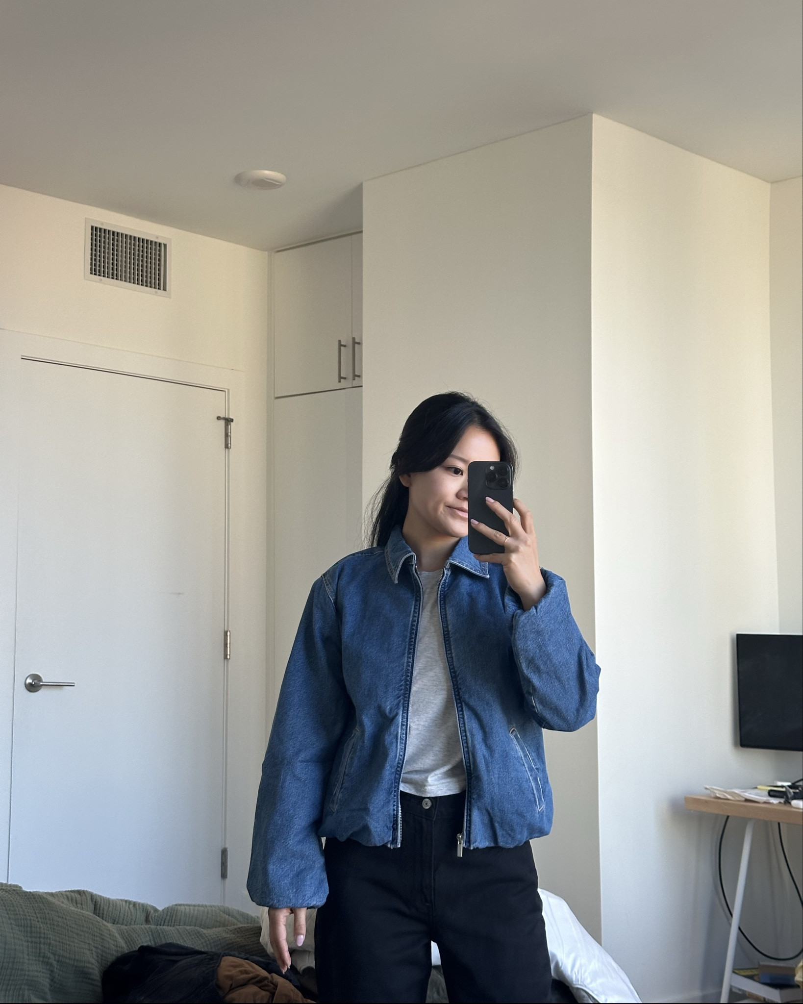 FLARED DENIM BOMBER SIZE 13-14 DENIM BOMBER JACKET
MID-BLUE 0/0122/706/427/14
13-14 YEARS (64,6 INCHES)
Can’t directly link it so here’s the info!! Tagging similar products!
