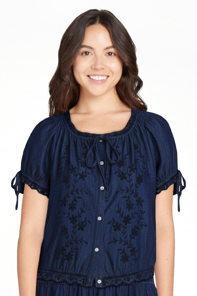 Free Assembly Women's and Women's Plus Embroidered Cropped Cotton Top with Short Sleeves, Sizes-X... | Walmart (US)