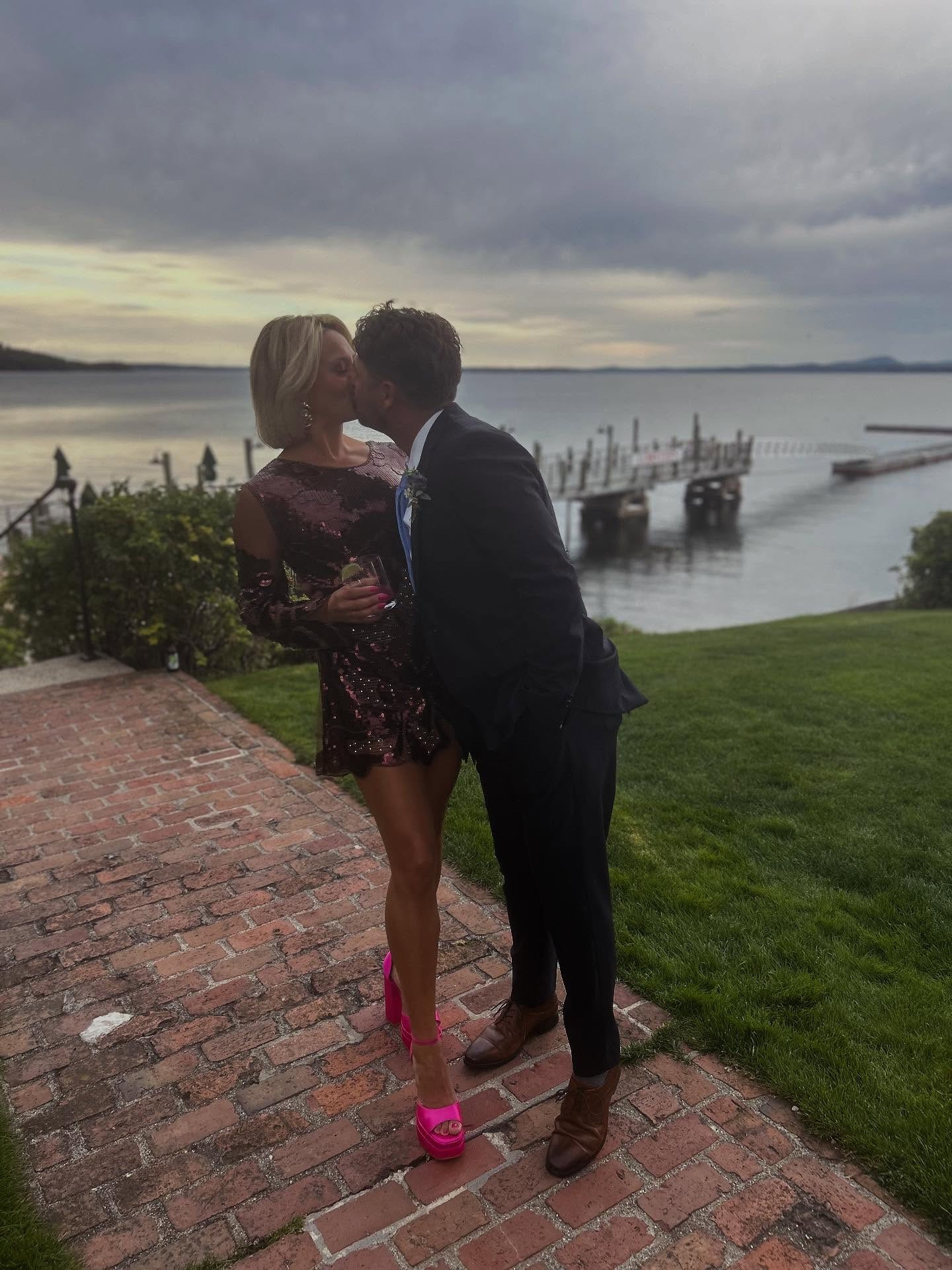 Bar Harbor filled our cups right up! 🦞⛰️🪻
Grateful for a getaway with my parents and to top off the weekend, we got to watch our sweet friends tie the knot! Cheers to the new Mr. & Mrs. Robinson! 💙⛵️🥂