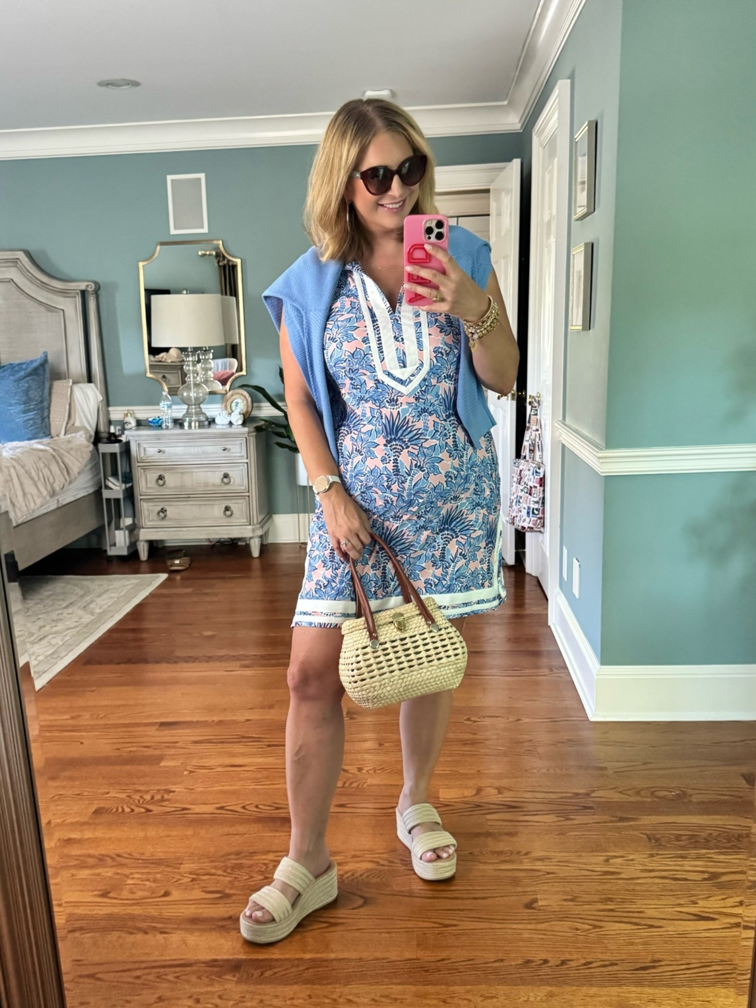 Beachside chat 🌊🏖️🍹

#LTKootd #LTKOver40 #LTKMidsize