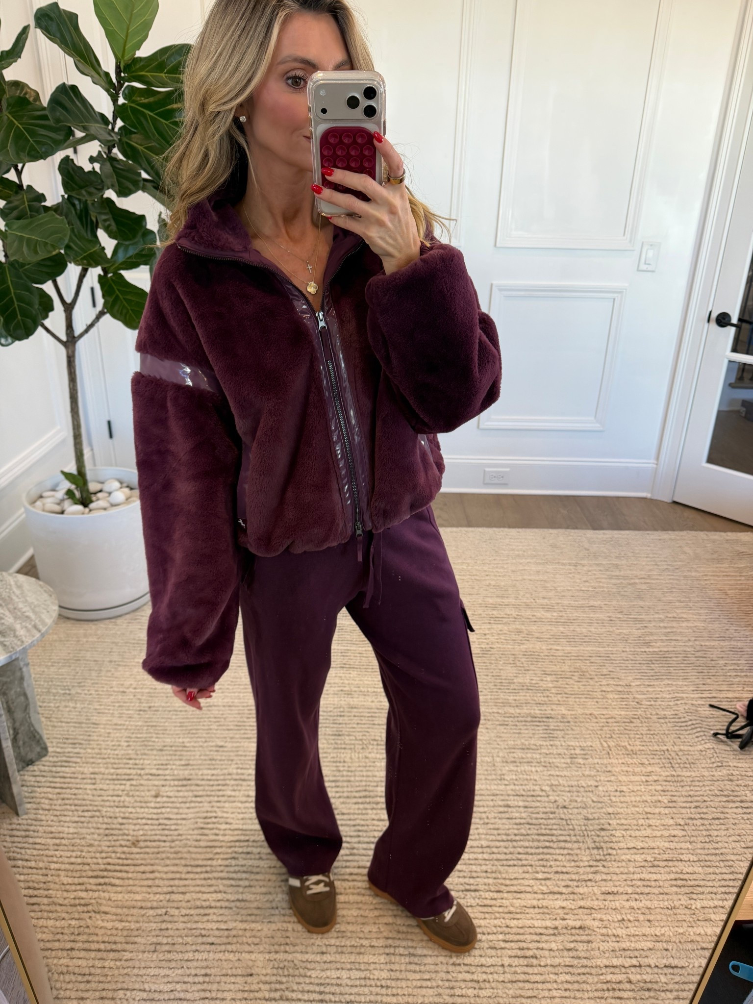 Target ootd! Cozy mom style. Mom outfit. Athlesiure. Great gift idea 

#LTKFindsUnder50 #LTKHoliday #LTKootd