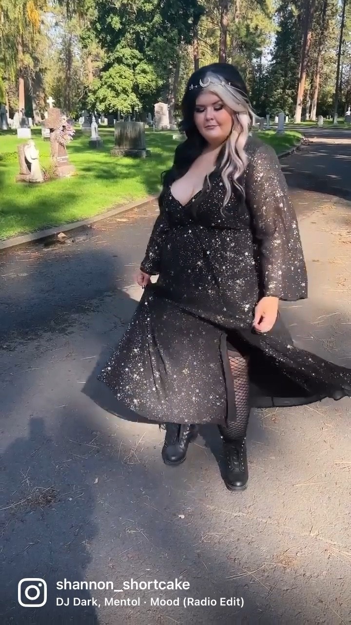 This dress is so fun! ✨

I will link all items in my story, story highlights & LTK (bio). 👻

#bloomchic #bloomchicmagic #witchyvibes #witchyfashion #amazonfinds #celestial #walmartboots #walmartfinds #snagtights #altfashion #altgirl

#LTKstyletip #LTKHalloween #LTKcurves