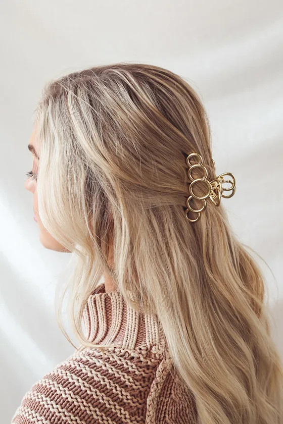 Loop You In Gold Circle Hair Clip | Lulus (US)
