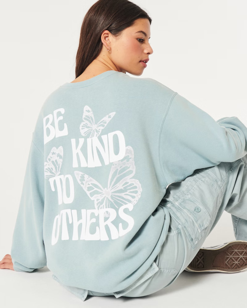 Oversized Be Kind Graphic Crew Sweatshirt | Hollister (US)