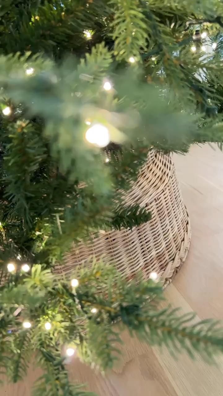 Linked my beloved christmas tree and tree skirt! Also found several beautiful trees on major sale!! 

Christmas decor, Christmas tree, holiday decor, home decor

#LTKHoliday #LTKSaleAlert #LTKHome