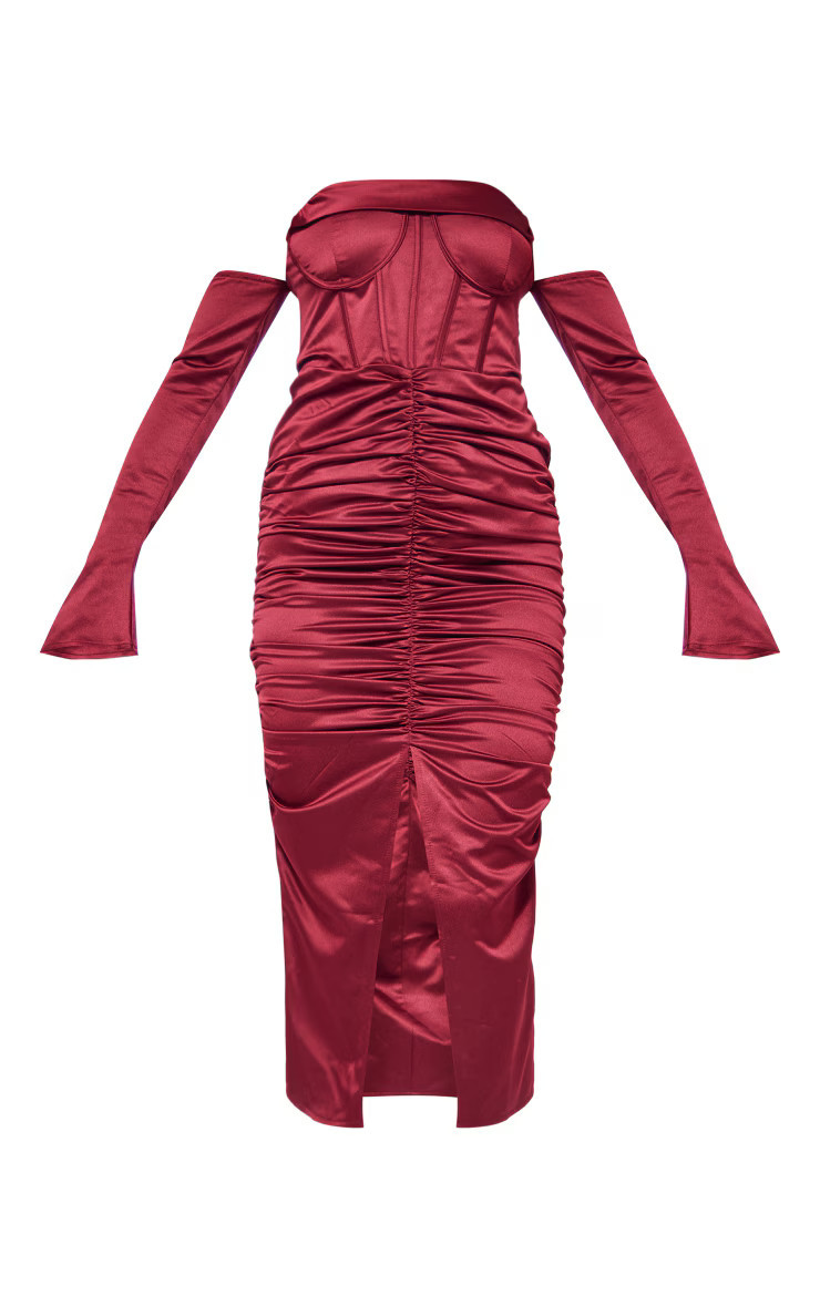 Robe mi-longue satinée rouge cerise deluxe à drapé devant | PrettyLittleThing (FR)