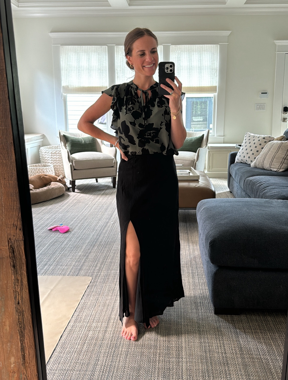 black maxi skirt with side slit, perfect for any occasion! I’m wearing size XS. (Waist: 25”) 

#LTKWorkwear #LTKFindsUnder100 #LTKSeasonal