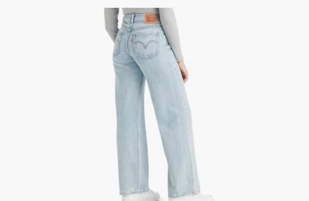 These superlow jeans go with everything! 