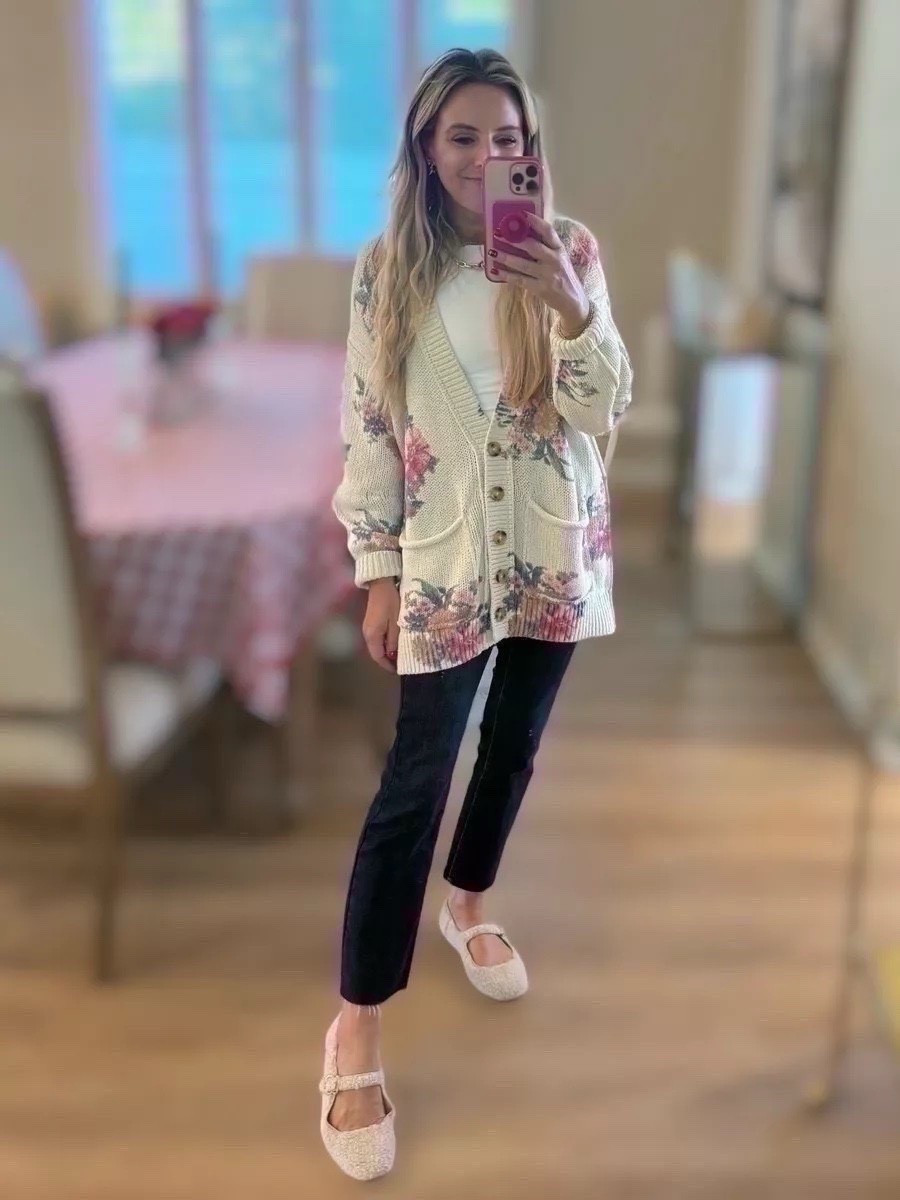 Cutest Free People cardigan!! Obsessed and perfect for fall and winter season. 



#LTKSeasonal #LTKootd #LTKdayinmylife