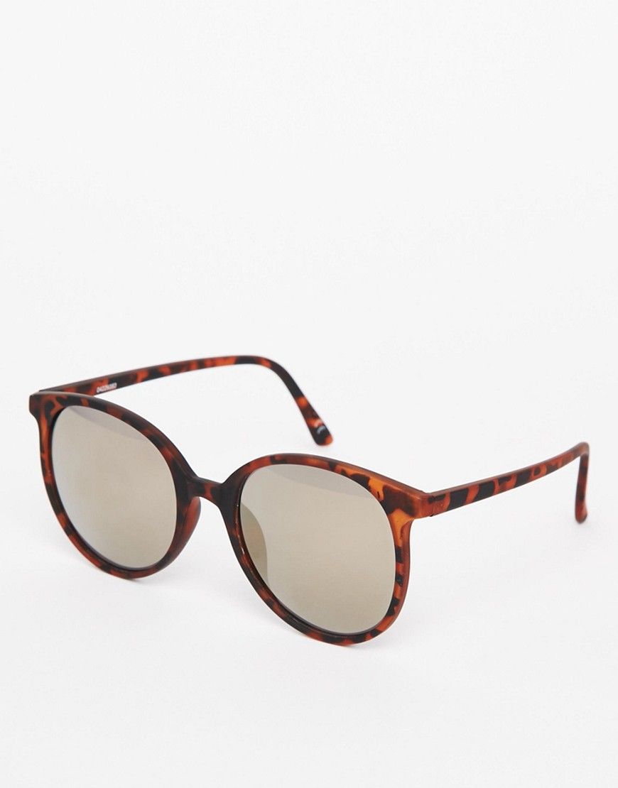 ASOS Round Oversized Sunglasses In Fine Frame With Flash Lens | ASOS US