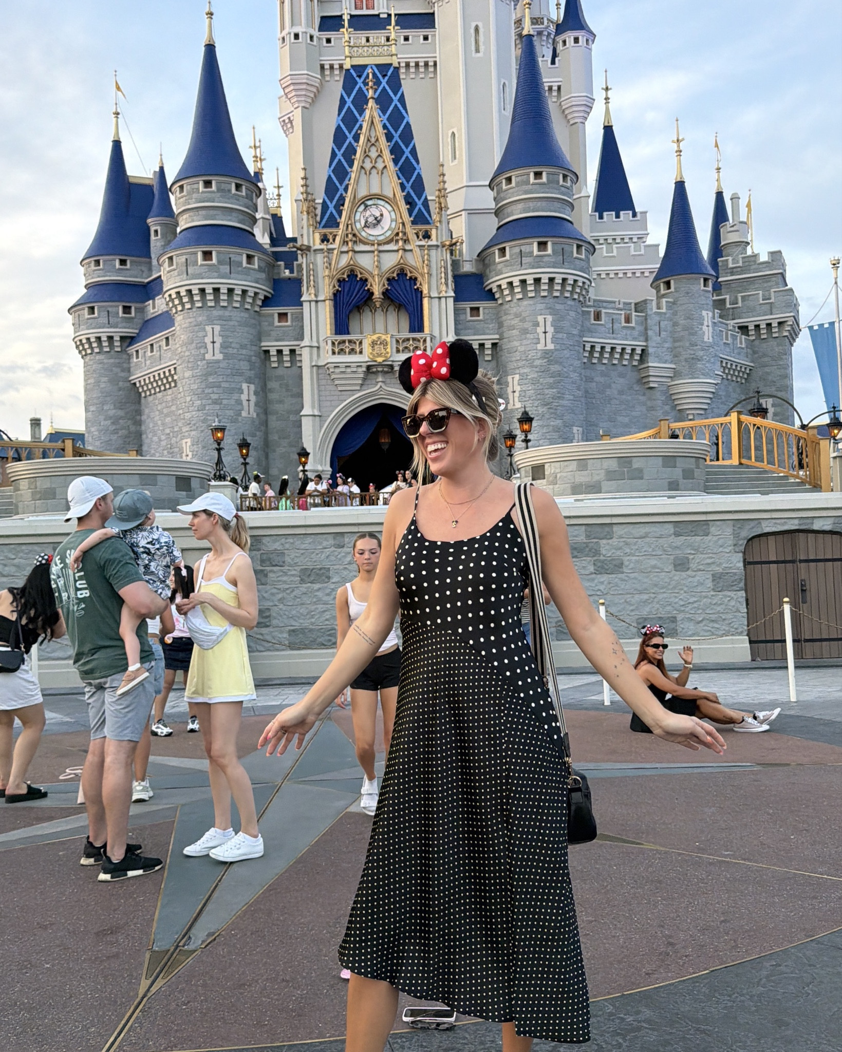Disney Outfit of the night ❤️ 


Minnie Mouse | Disneybound | Magic Kingdom |

#LTKootd #LTKTravel #LTKdayinmylife