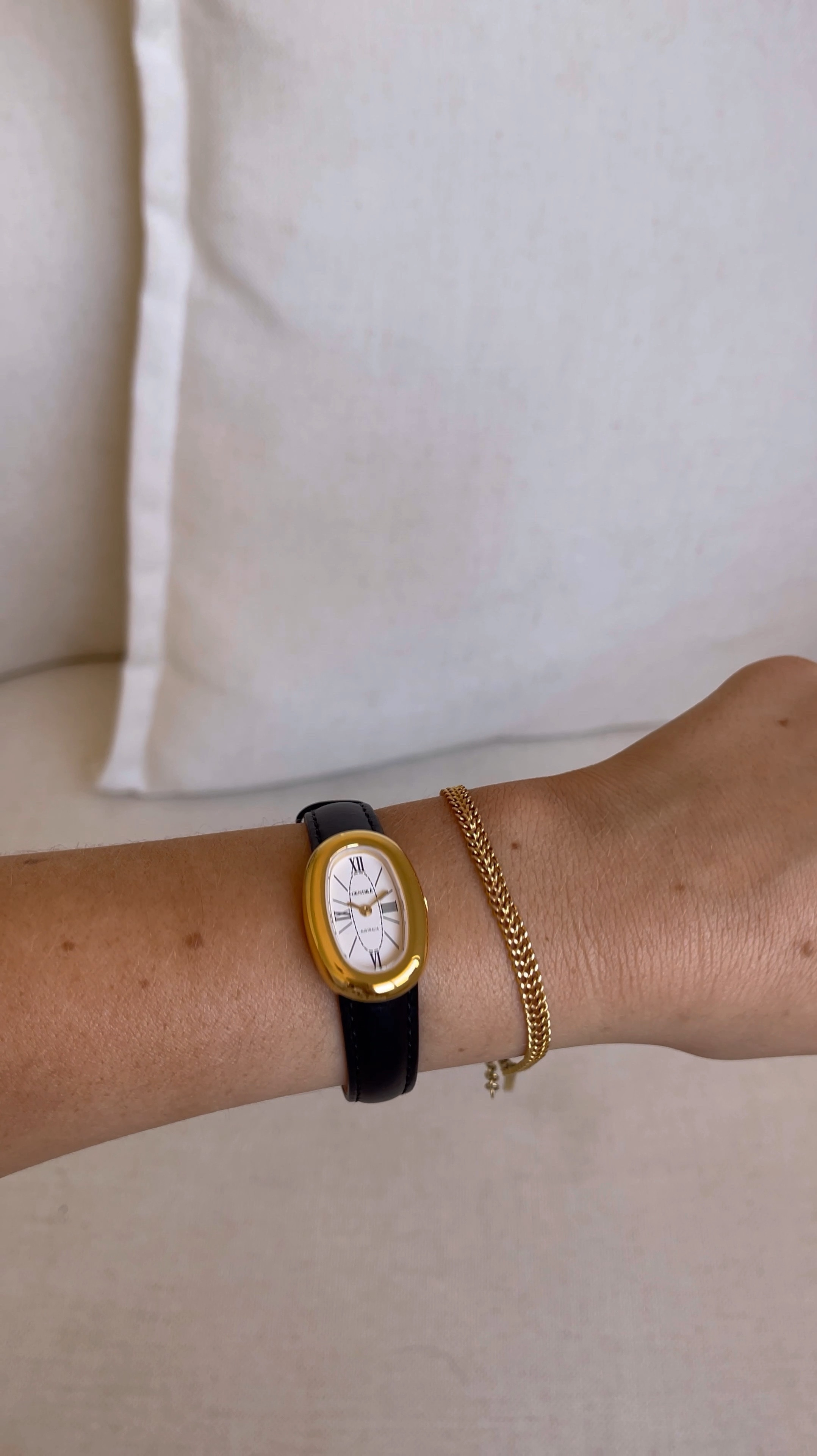this new cendre watched has me by the THROAT! obsessed — comes in various band materials and watch colour faces. ⭐️

🏷️ watch, christmas ideas, present ideas, gold jewellery 

#LTKaustralia