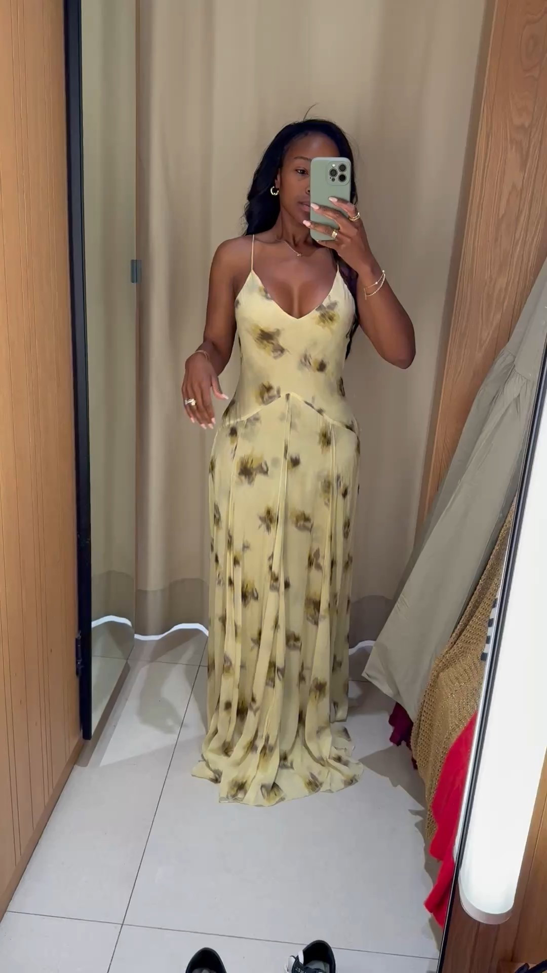 Serving fire outfits so you don’t have to do the digging—I find the fits, you get the inspo. I’m wearing size small / 6 (140 lbs, 5’4”) for reference. If you’re loving the look, drop a genuine comment below—your feedback helps more than you know! #MidsizeFashion #PlusSizeFashion #PetiteFashion #Petite #PlusSize #BlackWoman #MensOutfits #Size14 #TallWomenFashion #DressJeans #Sandals #WorkOutfit #Dresses #CountryConcertOutfit #Shoes #DateNightOutfit #Workwear #TrenchCoat