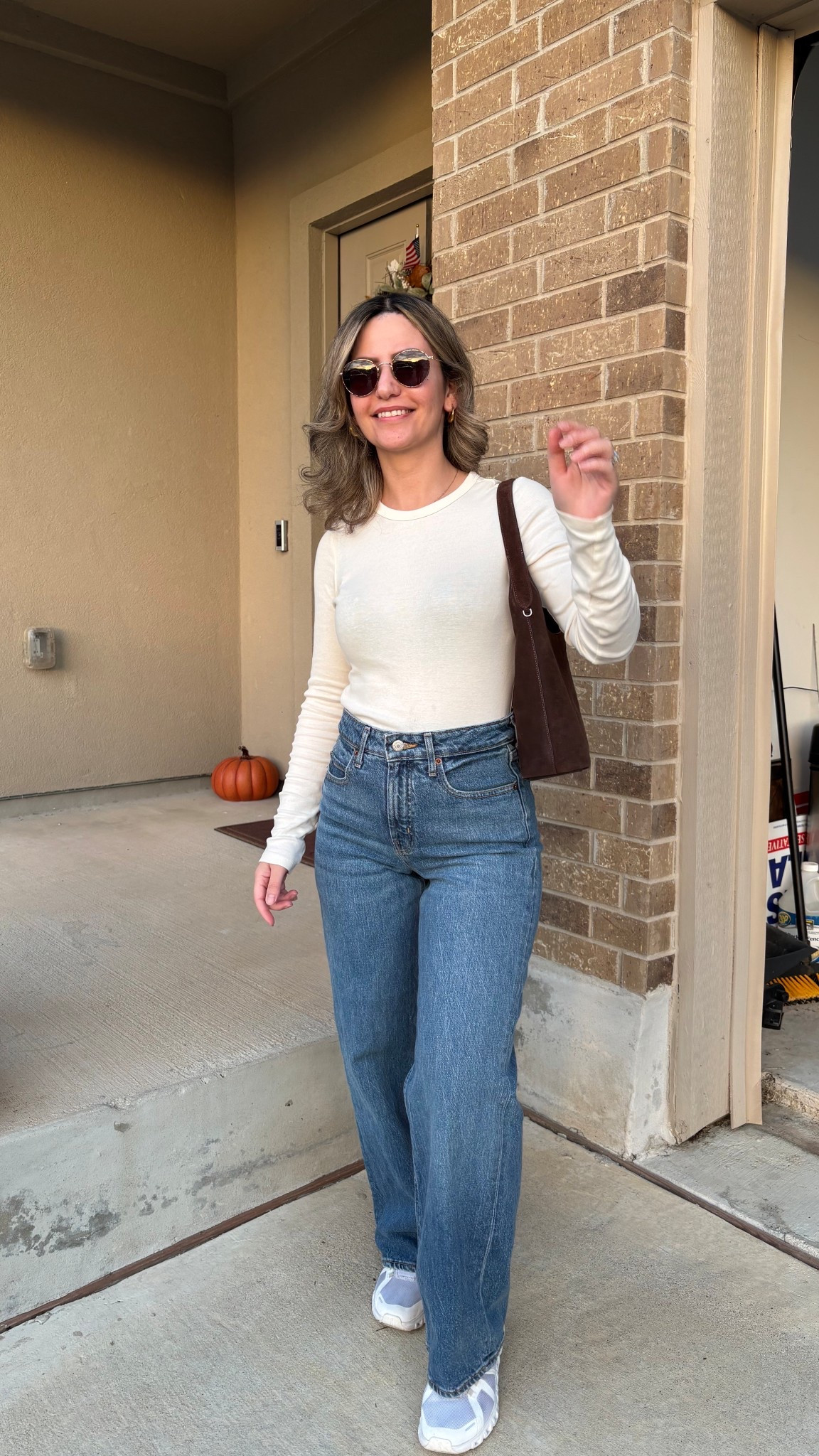 Top S, jeans 0 (petite) bag, kate spade, sneakers cloud 6, sunnies, madewell. 



#LTKFindsUnder50 #LTKSaleAlert #LTKootd