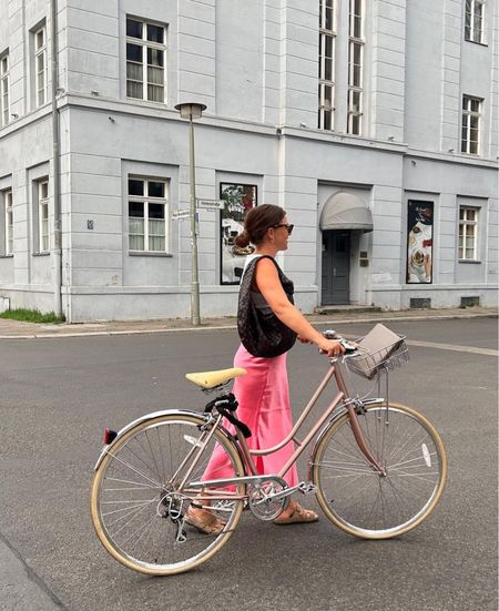 pink satin skirt 🩷

#LTKSeasonal #LTKeurope #LTKstyletip