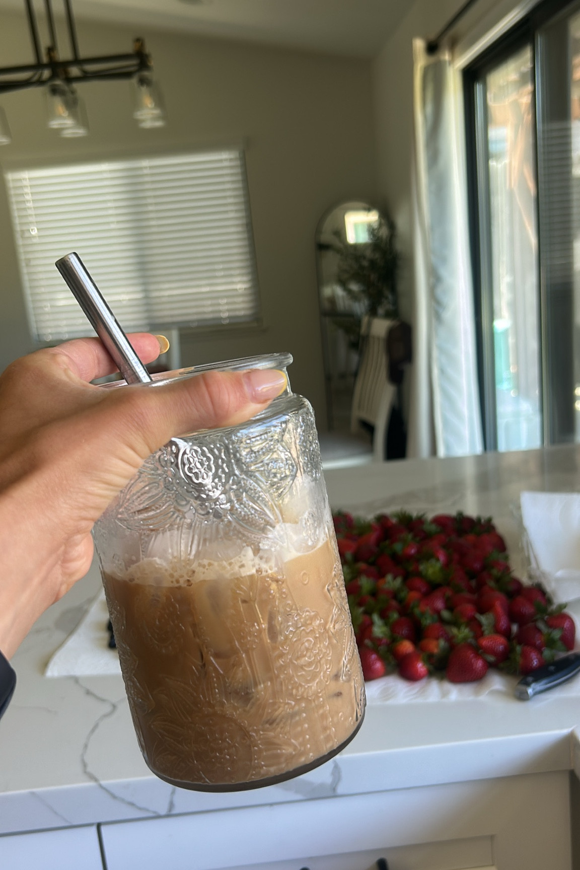 My HUGE cutie new iced coffee cups!! 🫶🏼 they come in a 3 pack - 32oz jars! 🌻 