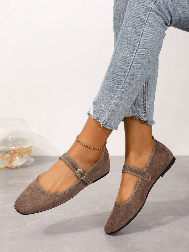 Women's Vintage Buckle Design, Lightweight, Soft-Soled And Comfortable Flat Shoes | SHEIN