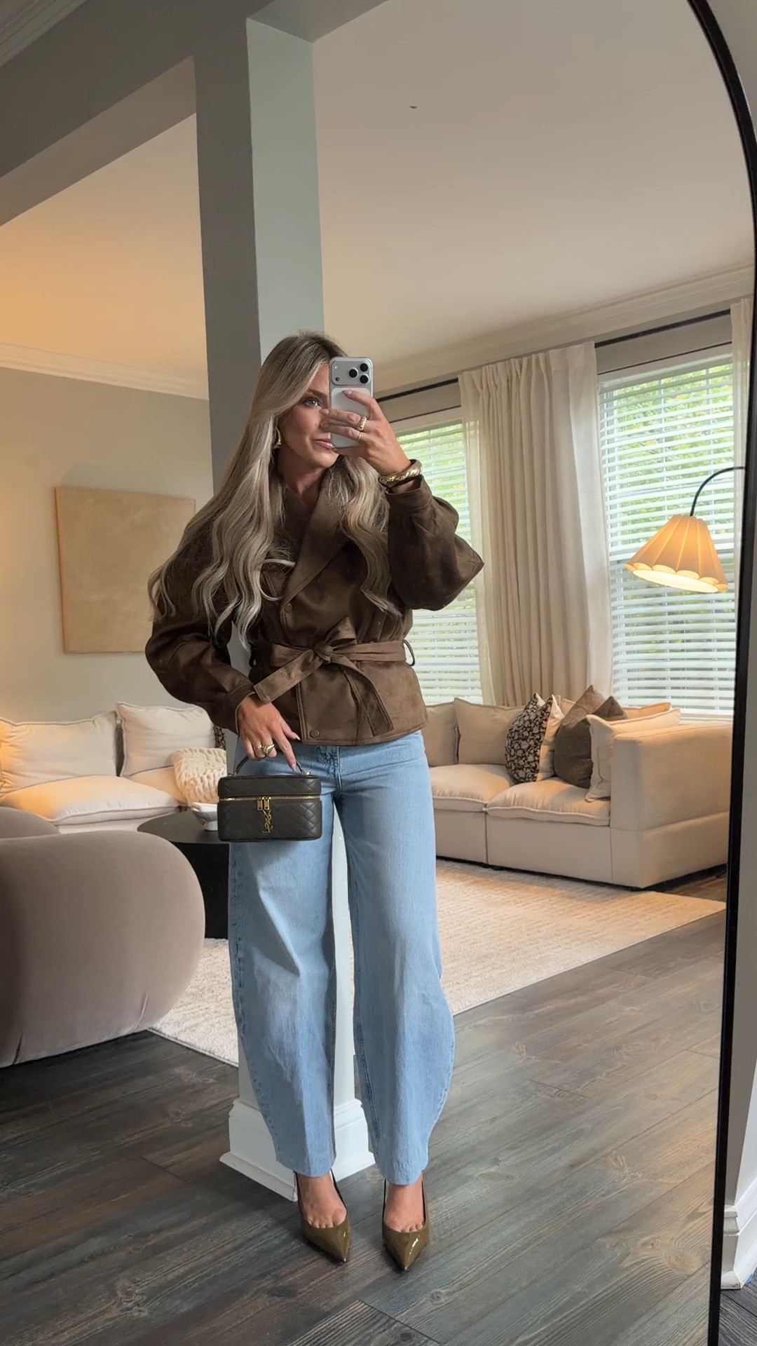 In LOVE with this look! These jeans are the best! How fun for a girls night out in the fall?!

#LTKSeasonal #LTKootd