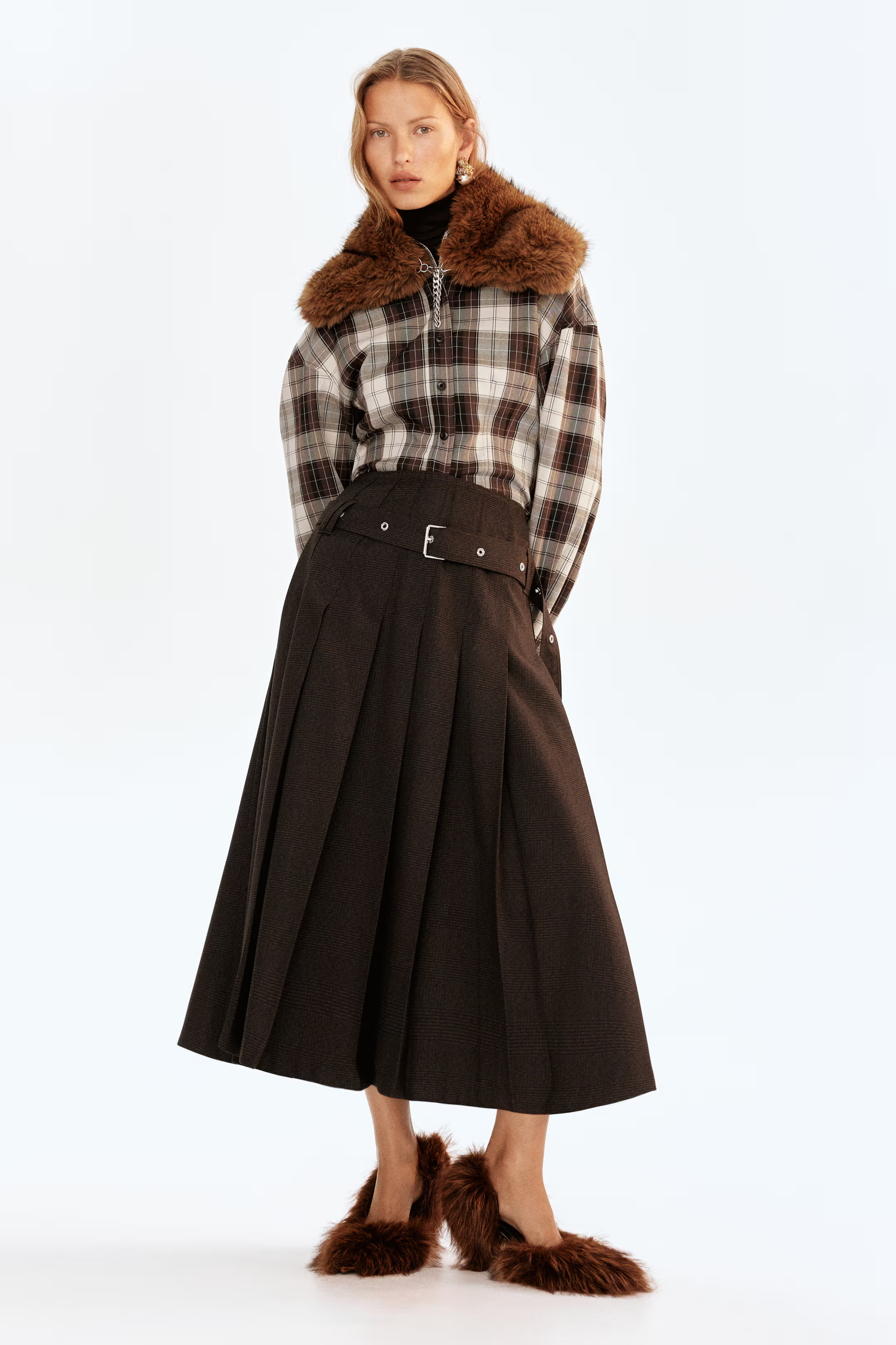 Only required cookies | H&M (US + CA)