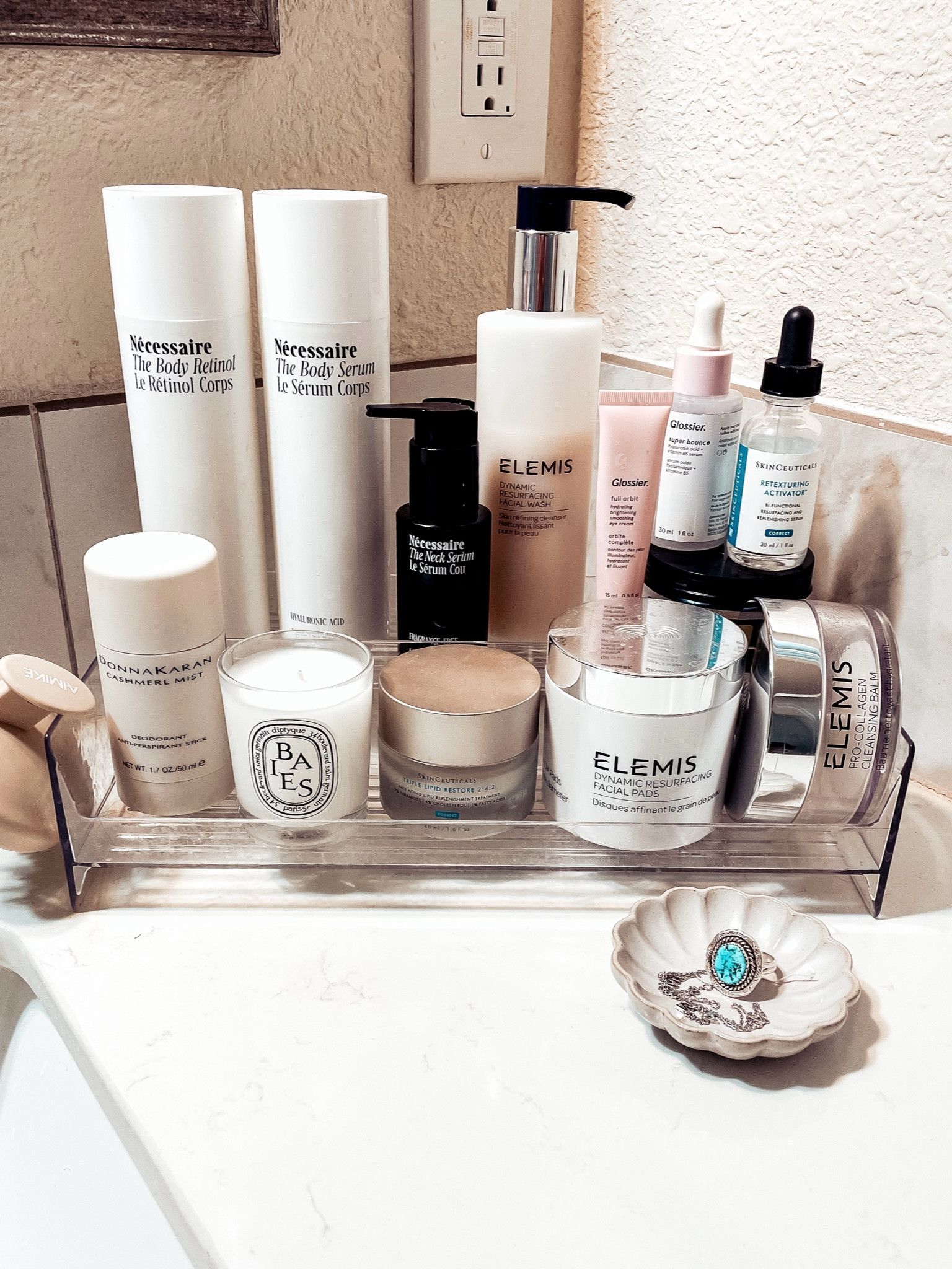 { skin care shelfie ❥

NSale . Nordstrom Anniversary Sale . Modern Rez Girl Aesthetic . Native American Content Creator } 

#LTKBeauty #LTKxNSale