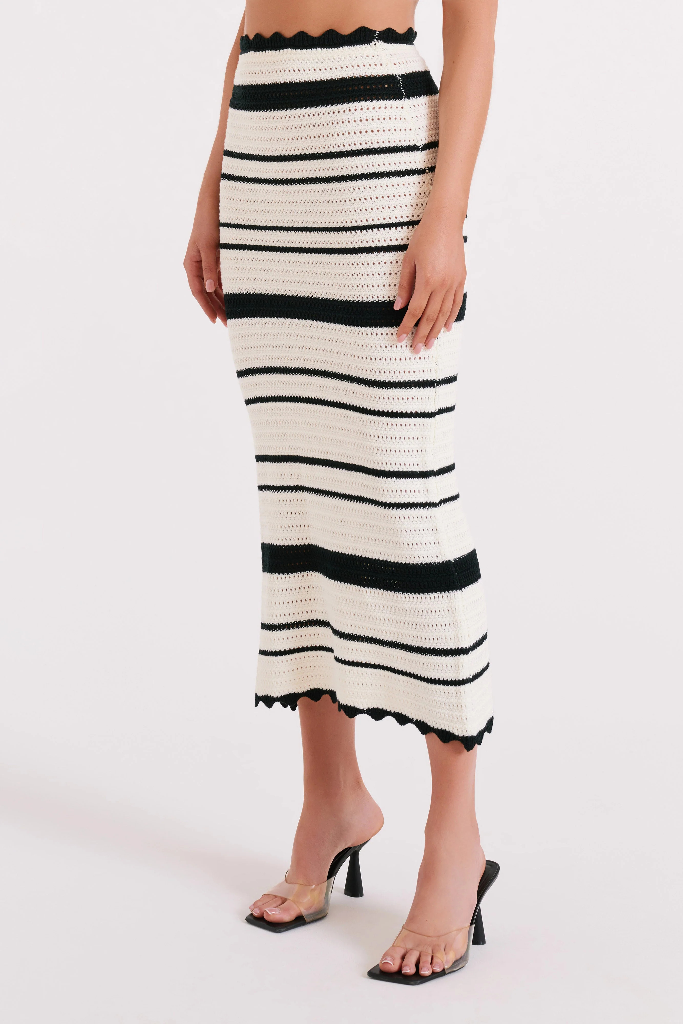Jadia Contrast Crochet Fishtail Maxi Skirt - Black/White | MESHKI US