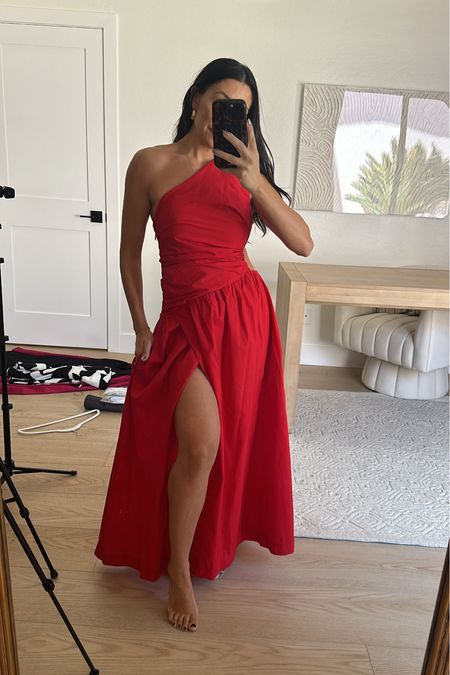 Abercrombie dresses right now are everything! This red ruched linen dress is perfect for sunset vacation vibes or wedding guest! I am wearing a size small but should have done an XS 

Red dress 
Maxi dress
Linen dress 



#LTKWedding #LTKSeasonal #LTKParties